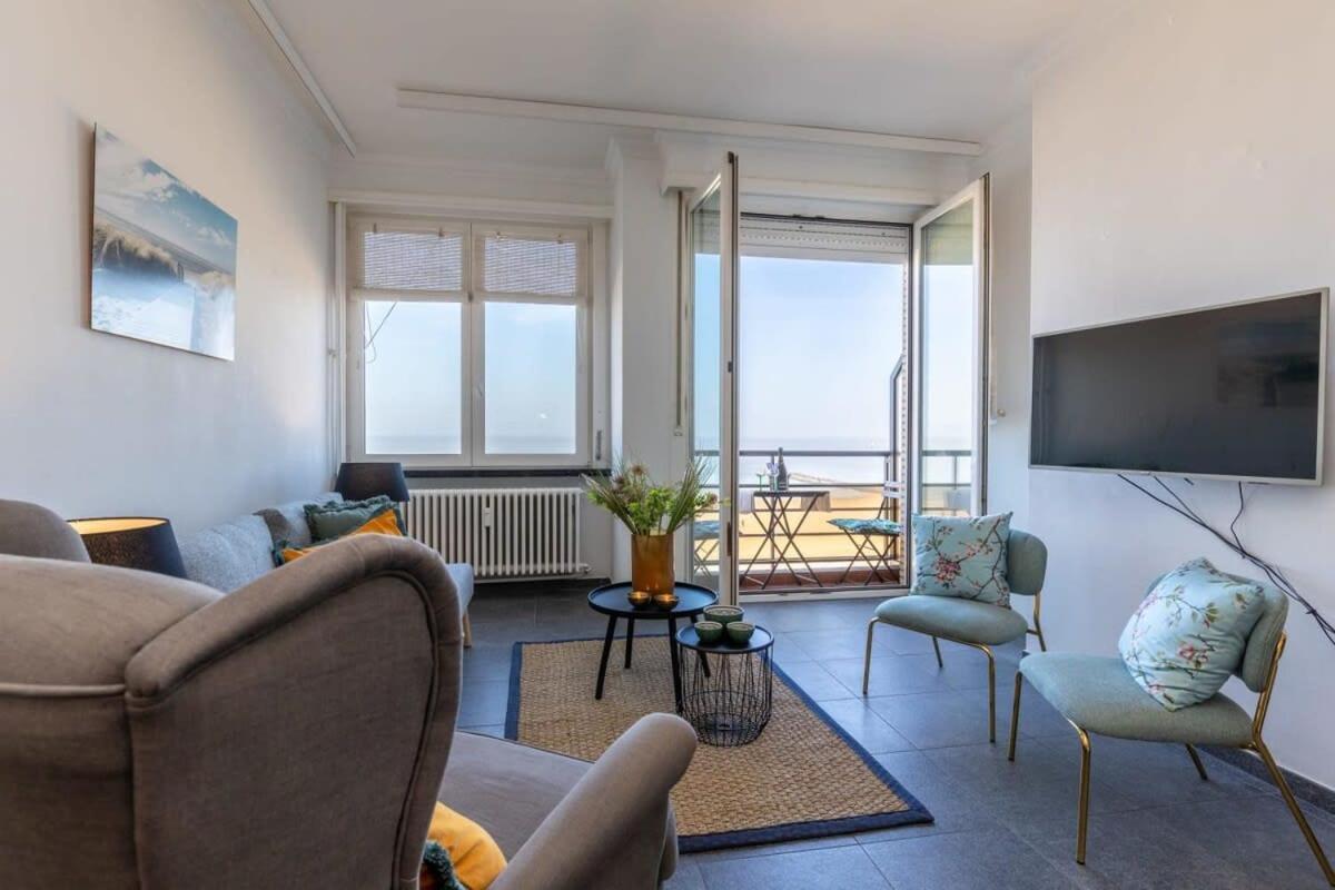 Huswell - Beautiful Spacious Studio With Frontal Sea View Knokke-Heist Buitenkant foto