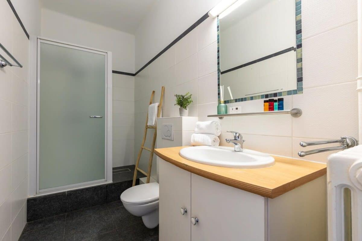 Huswell - Beautiful Spacious Studio With Frontal Sea View Knokke-Heist Buitenkant foto